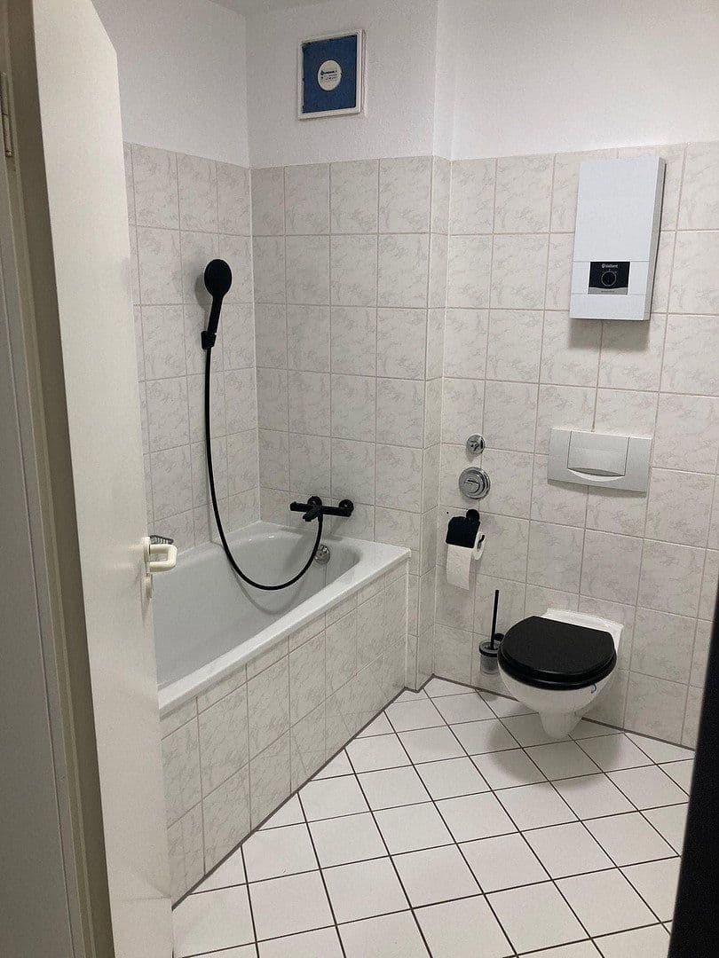 Pronájem bytu 4+1 102 m², Markusstr. 9, Niederkassel, Severní Porýní-Vestfálsko Pronájem bytu 4+1 102 m², Markusstr. 9, Niederkassel, Severní Porýní-Vestfálsko