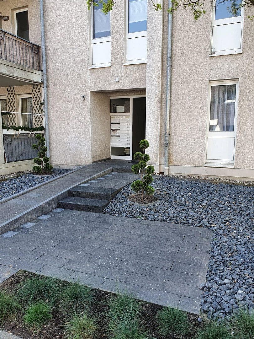 Pronájem bytu 4+1 102 m², Markusstr. 9, Niederkassel, Severní Porýní-Vestfálsko Pronájem bytu 4+1 102 m², Markusstr. 9, Niederkassel, Severní Porýní-Vestfálsko