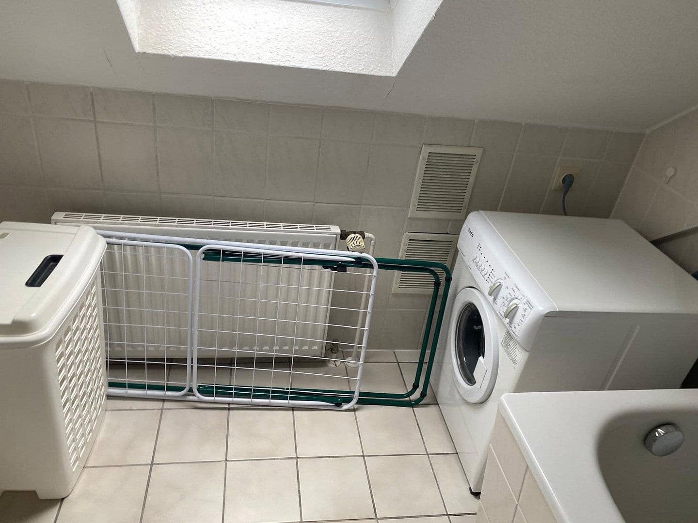 Pronájem bytu 2+1 35 m², Kirchgasse 51, Wiesbaden, Hessen Pronájem bytu 2+1 35 m², Kirchgasse 51, Wiesbaden, Hessen