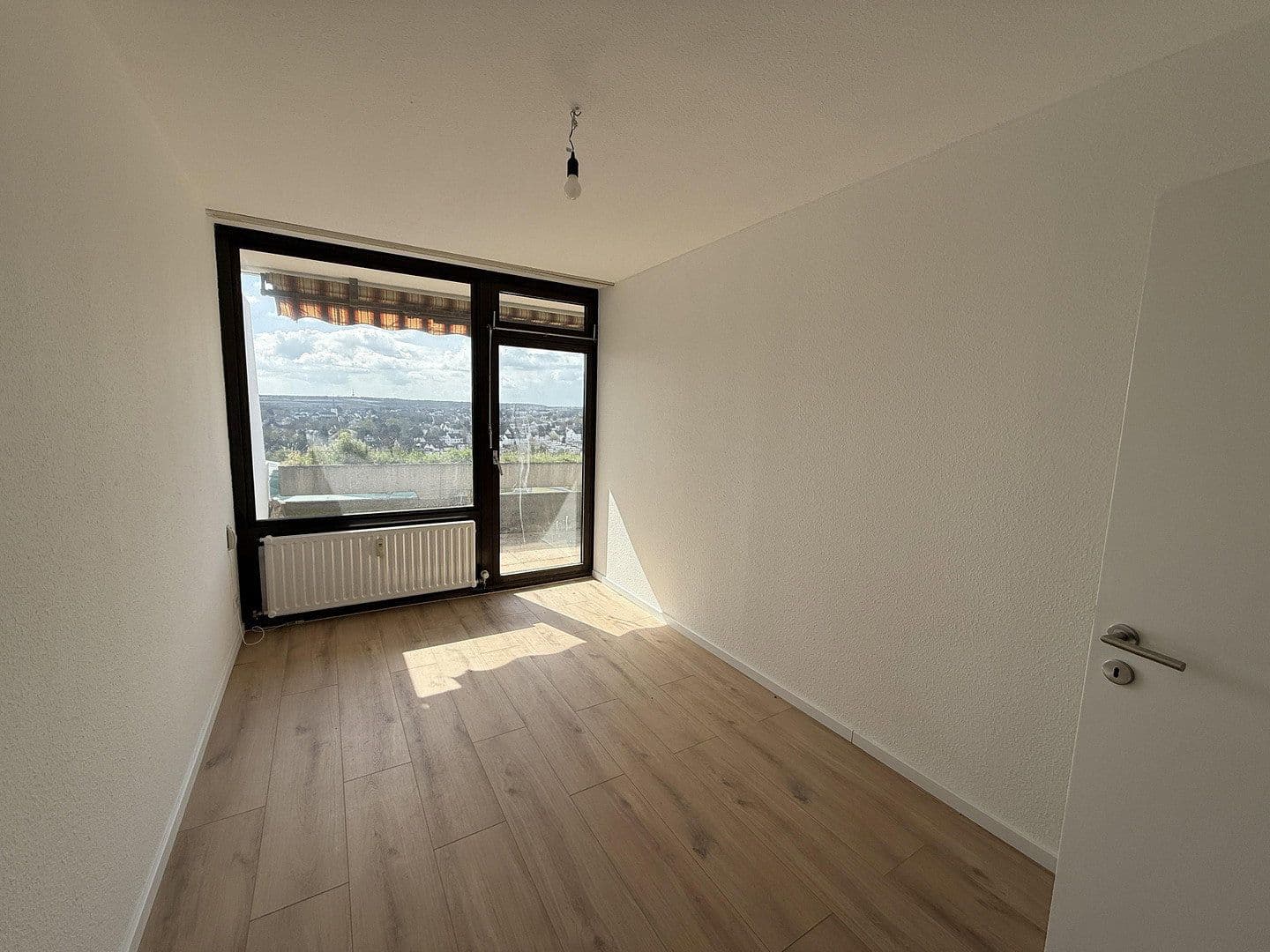 Pronájem bytu 3+1 96 m², Sertoriusring 1, Mainz, Porýní-Falc Pronájem bytu 3+1 96 m², Sertoriusring 1, Mainz, Porýní-Falc