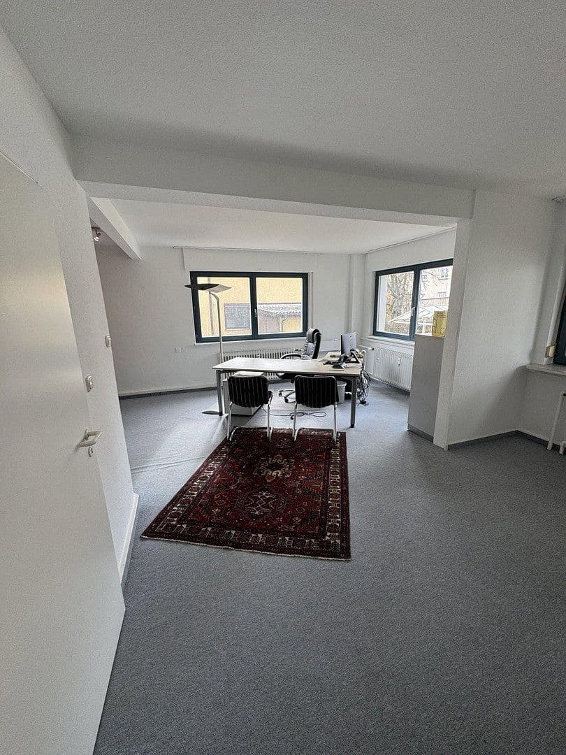 Pronájem kanceláře 114 m², Beethovenstraße, Villingen-Schwenningen, Bádensko-Württembersko Pronájem kanceláře 114 m², Beethovenstraße, Villingen-Schwenningen, Bádensko-Württembersko