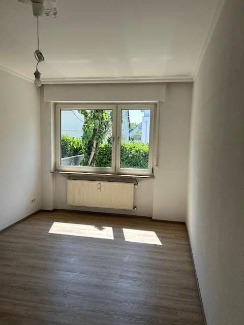 Pronájem bytu 2+kk 70 m², Friedenstraße 22A, Wiesbaden, Hessen Pronájem bytu 2+kk 70 m², Friedenstraße 22A, Wiesbaden, Hessen