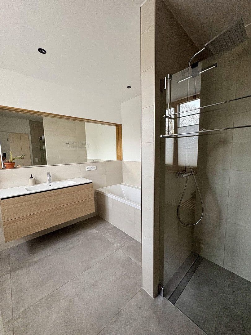 Prodej domu 250 m², pozemek 852 m², Berlin, Berlín Prodej domu 250 m², pozemek 852 m², Berlin, Berlín