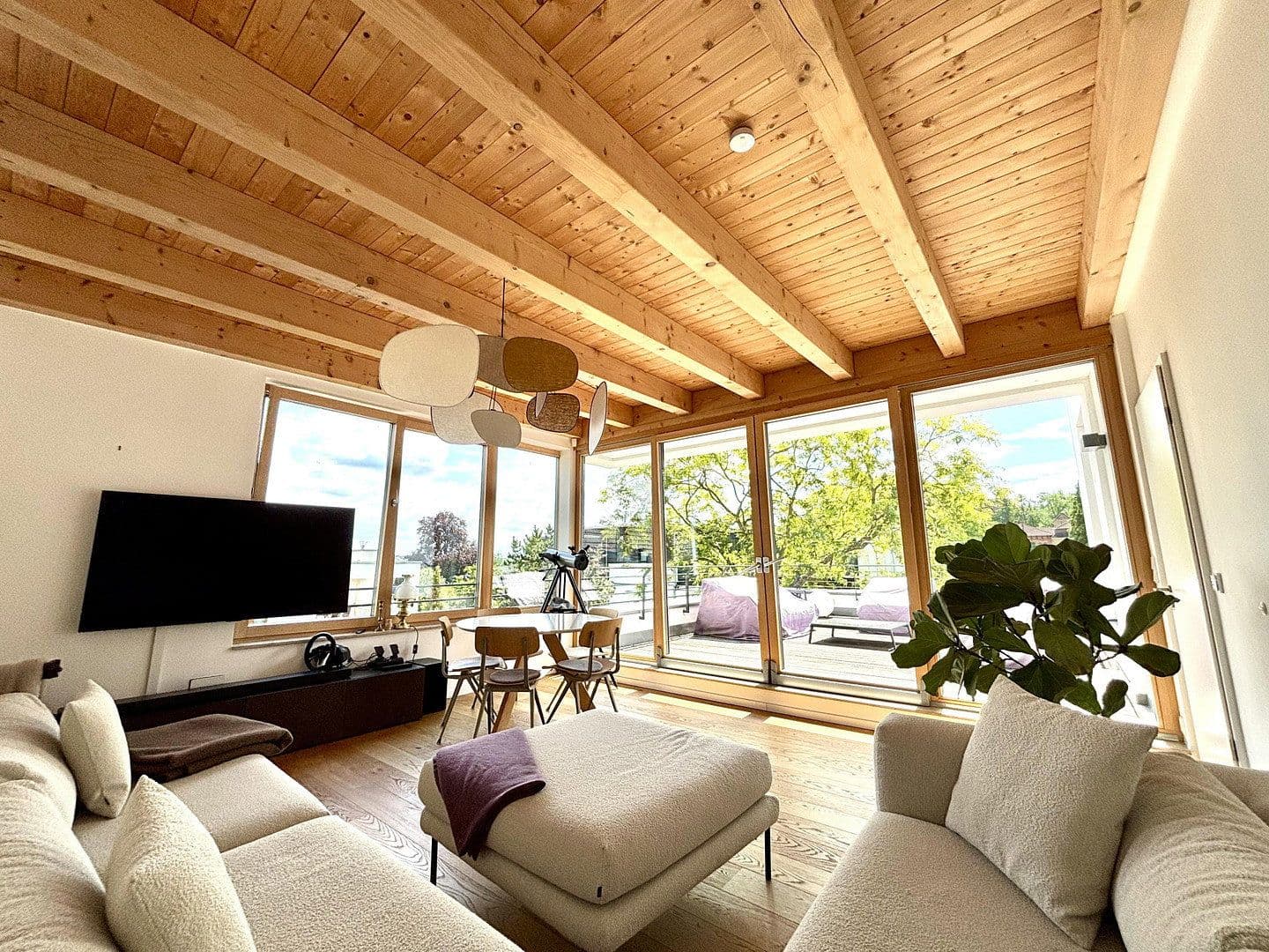 Prodej domu 250 m², pozemek 852 m², Berlin, Berlín Prodej domu 250 m², pozemek 852 m², Berlin, Berlín