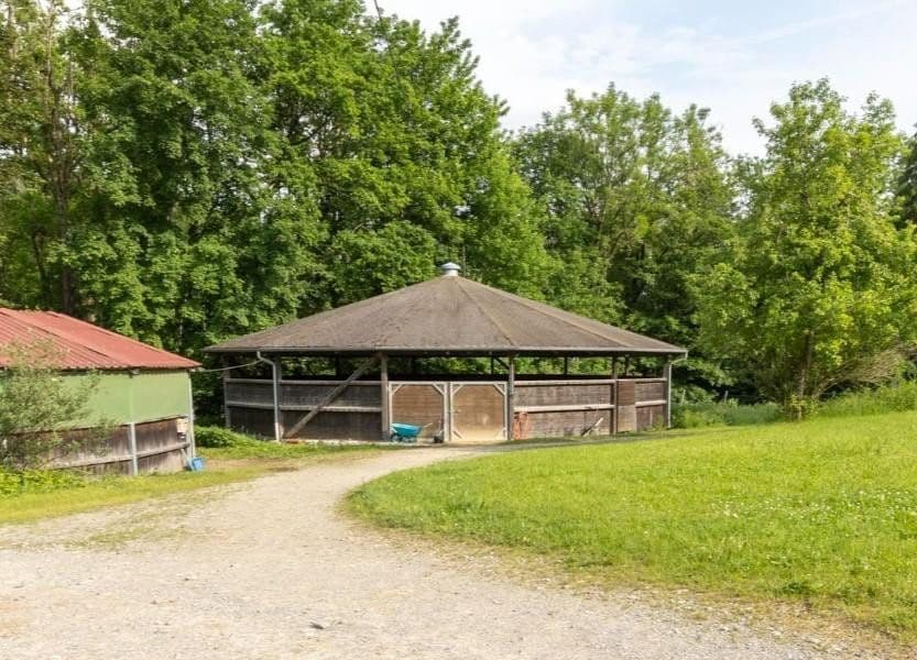 Prodej pozemku 820.000 m², Salem, Bádensko-Württembersko Prodej pozemku 820.000 m², Salem, Bádensko-Württembersko