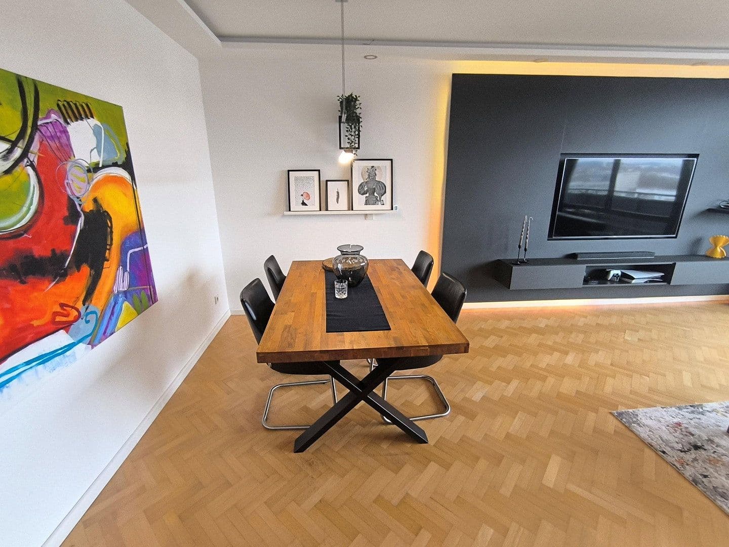 Prodej bytu 3+1 95 m², Saarbrücken, Země Sársko Prodej bytu 3+1 95 m², Saarbrücken, Země Sársko