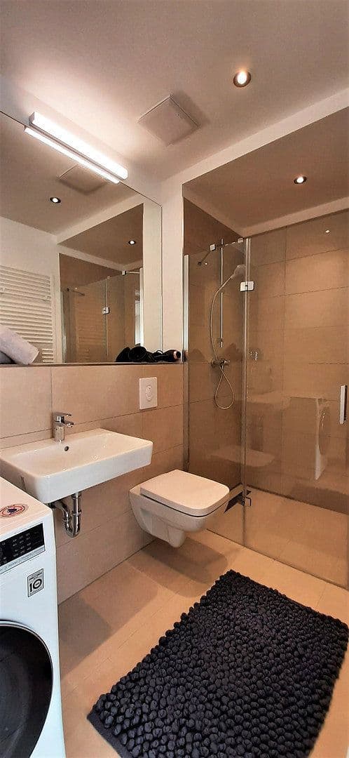 Pronájem bytu 1+1 32 m², Berlin, Berlín Pronájem bytu 1+1 32 m², Berlin, Berlín