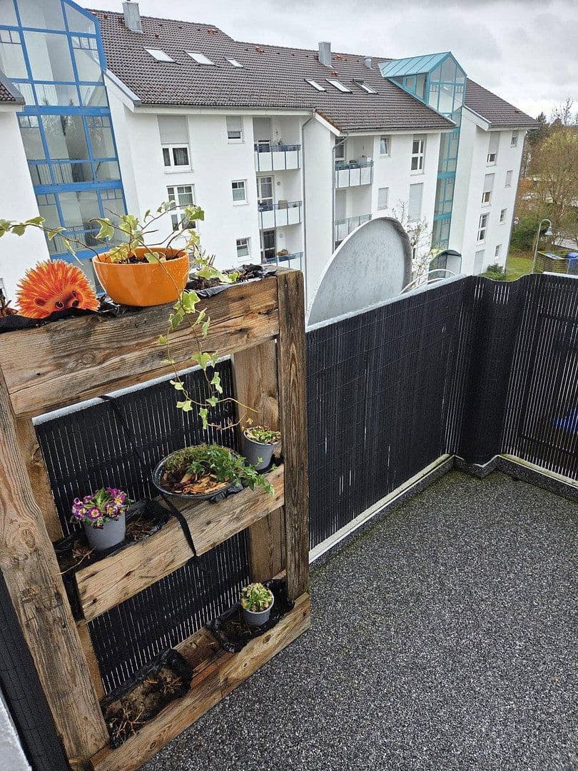 Prodej bytu 2+1 46 m², Anne-Frank-Straße 13, Laupheim, Bádensko-Württembersko Prodej bytu 2+1 46 m², Anne-Frank-Straße 13, Laupheim, Bádensko-Württembersko