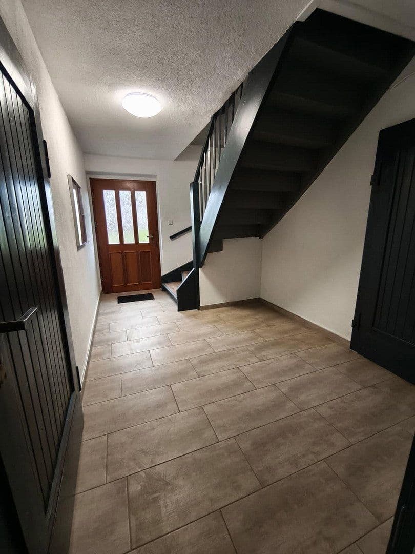 Prodej domu 250 m², pozemek 469 m², Bahnhofstraße 4A, Hohenmölsen, Sasko-Anhaltsko Prodej domu 250 m², pozemek 469 m², Bahnhofstraße 4A, Hohenmölsen, Sasko-Anhaltsko