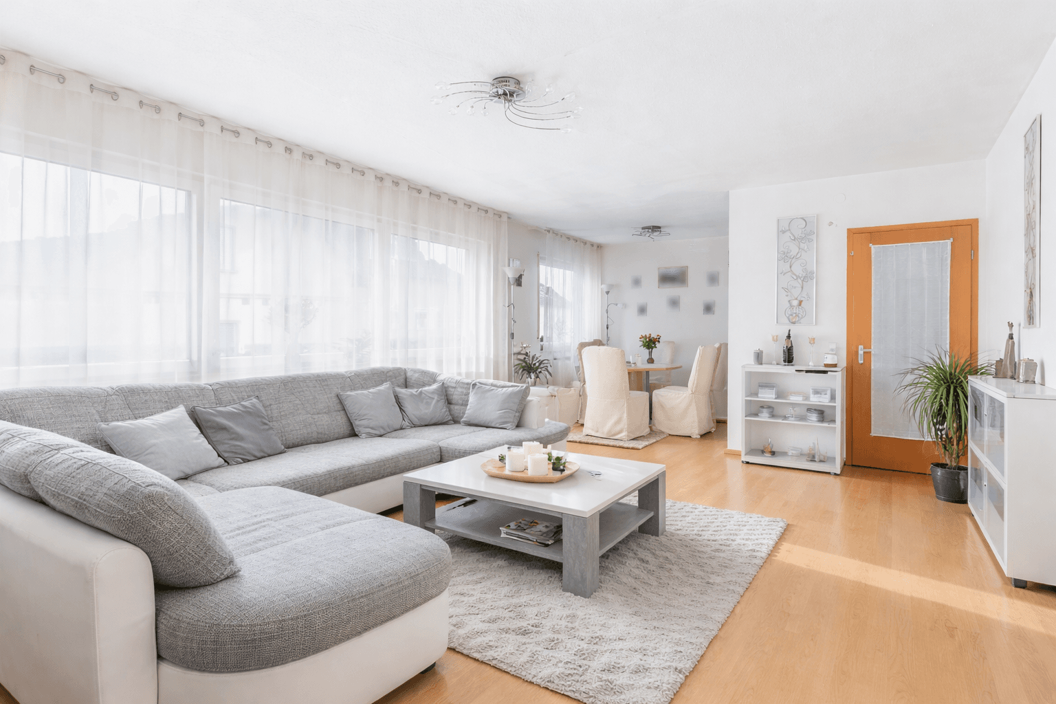 Prodej bytu 3+1 83 m², Brühlstr. 22, Beuren, Bádensko-Württembersko Prodej bytu 3+1 83 m², Brühlstr. 22, Beuren, Bádensko-Württembersko