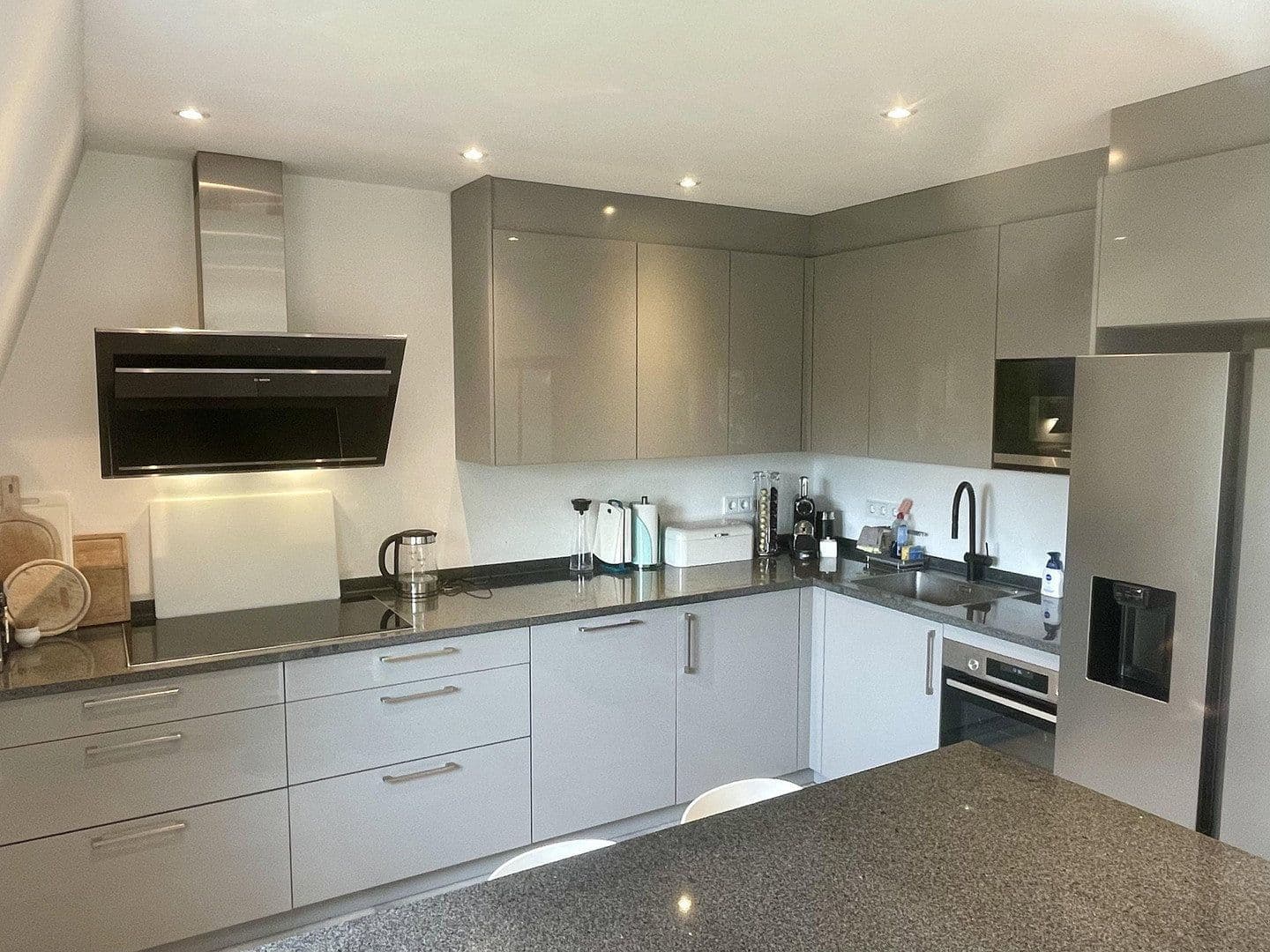 Prodej bytu 4+1 106 m², Köln, Severní Porýní-Vestfálsko Prodej bytu 4+1 106 m², Köln, Severní Porýní-Vestfálsko