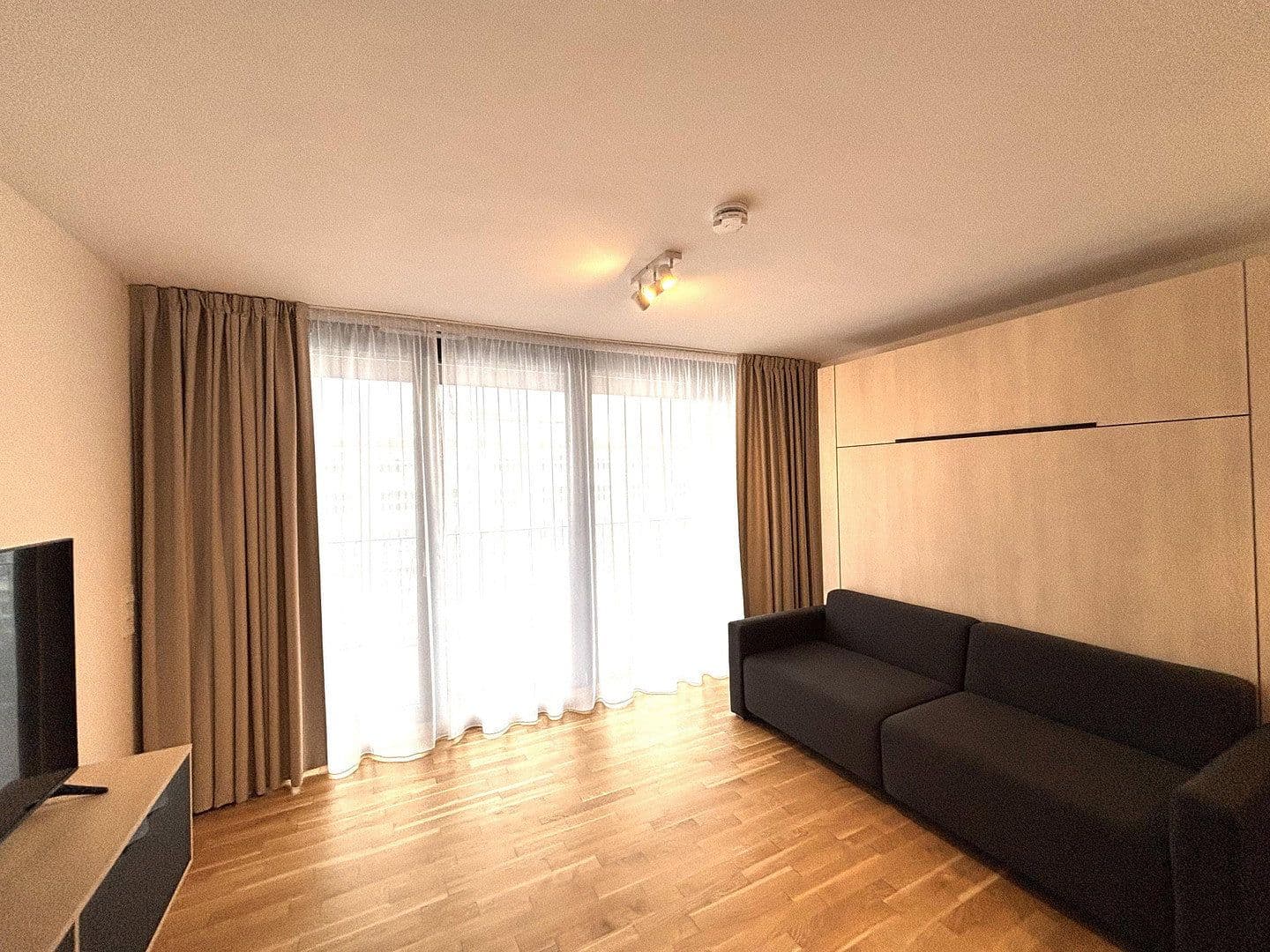 Pronájem bytu 1+1 40 m², Leipziger Straße 35A, Dresden, Sasko Pronájem bytu 1+1 40 m², Leipziger Straße 35A, Dresden, Sasko