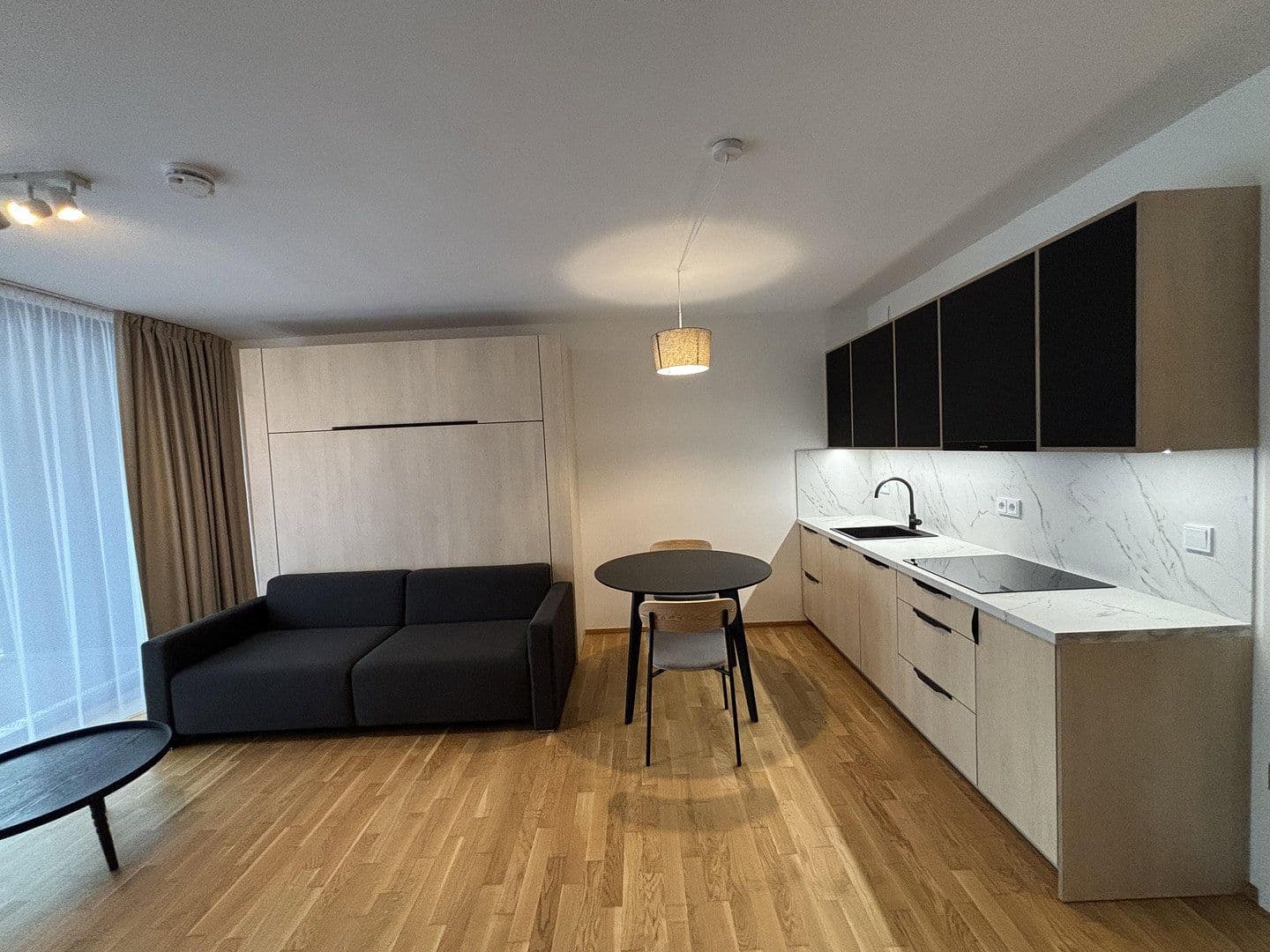 Pronájem bytu 1+1 40 m², Leipziger Straße 35A, Dresden, Sasko Pronájem bytu 1+1 40 m², Leipziger Straße 35A, Dresden, Sasko