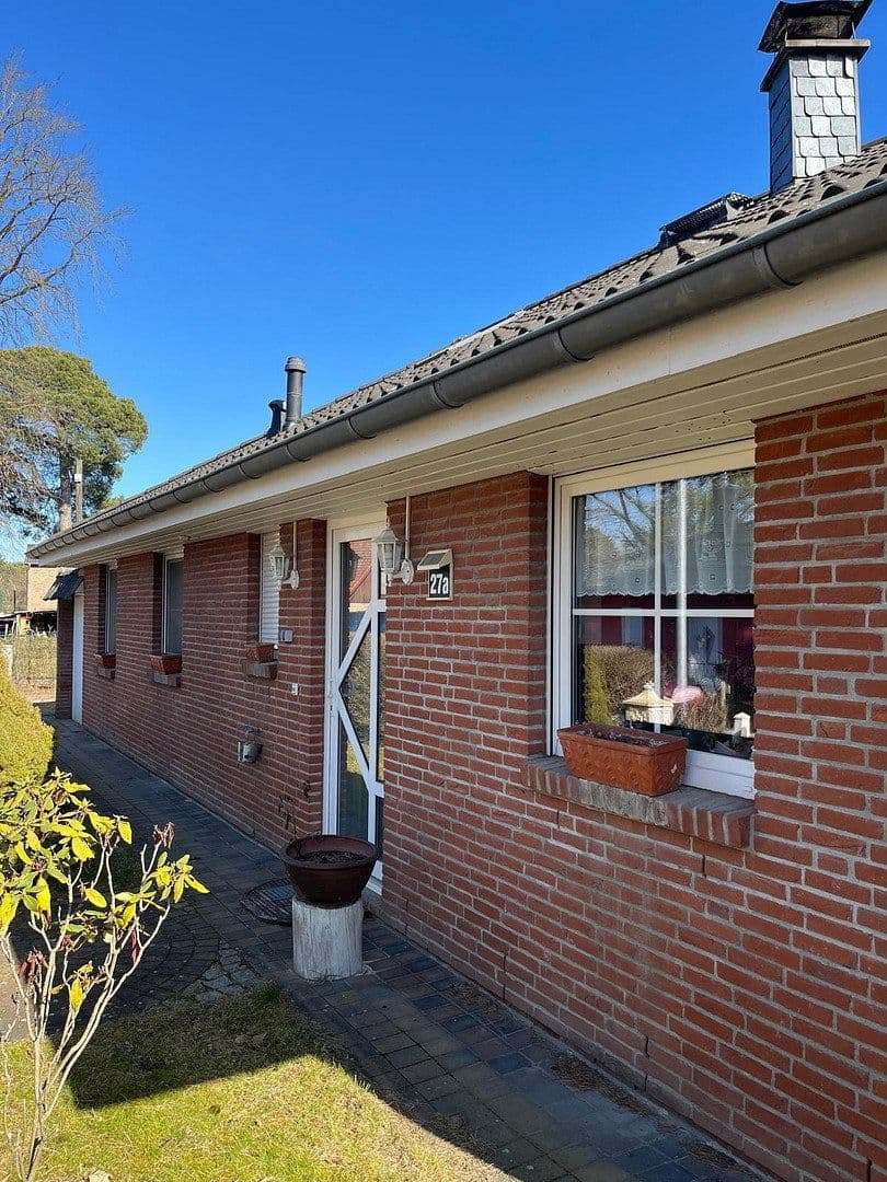 Prodej domu 104 m², pozemek 840 m², Ziegeleier Strasse 27a, Königs Wusterhausen, Braniborsko Prodej domu 104 m², pozemek 840 m², Ziegeleier Strasse 27a, Königs Wusterhausen, Braniborsko