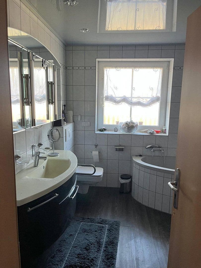 Prodej domu 104 m², pozemek 840 m², Ziegeleier Strasse 27a, Königs Wusterhausen, Braniborsko Prodej domu 104 m², pozemek 840 m², Ziegeleier Strasse 27a, Königs Wusterhausen, Braniborsko