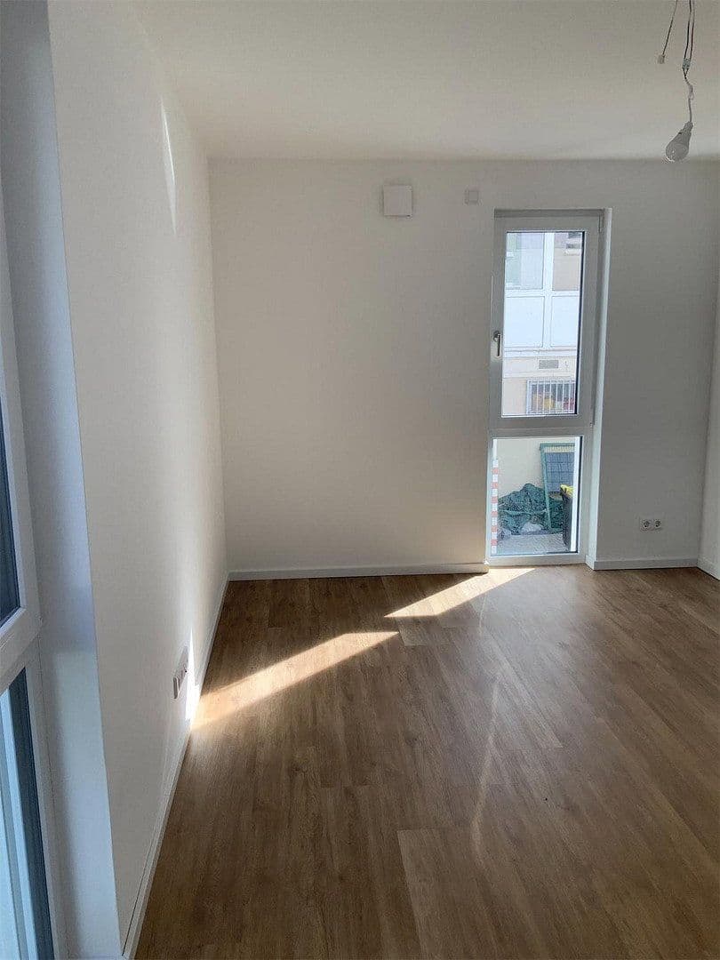 Pronájem bytu 4+1 118 m², Goerdelerstraße 33, Offenbach, Hessen Pronájem bytu 4+1 118 m², Goerdelerstraße 33, Offenbach, Hessen