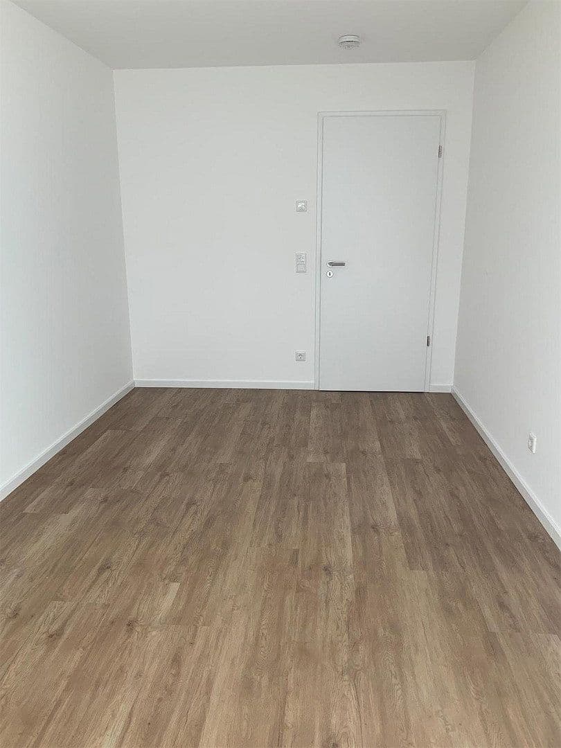 Pronájem bytu 4+1 118 m², Goerdelerstraße 33, Offenbach, Hessen Pronájem bytu 4+1 118 m², Goerdelerstraße 33, Offenbach, Hessen