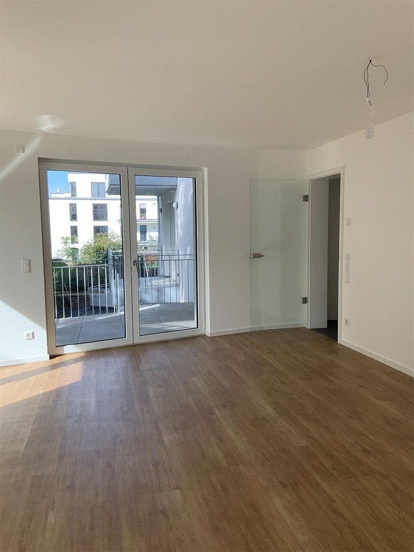 Pronájem bytu 4+1 118 m², Goerdelerstraße 33, Offenbach, Hessen Pronájem bytu 4+1 118 m², Goerdelerstraße 33, Offenbach, Hessen