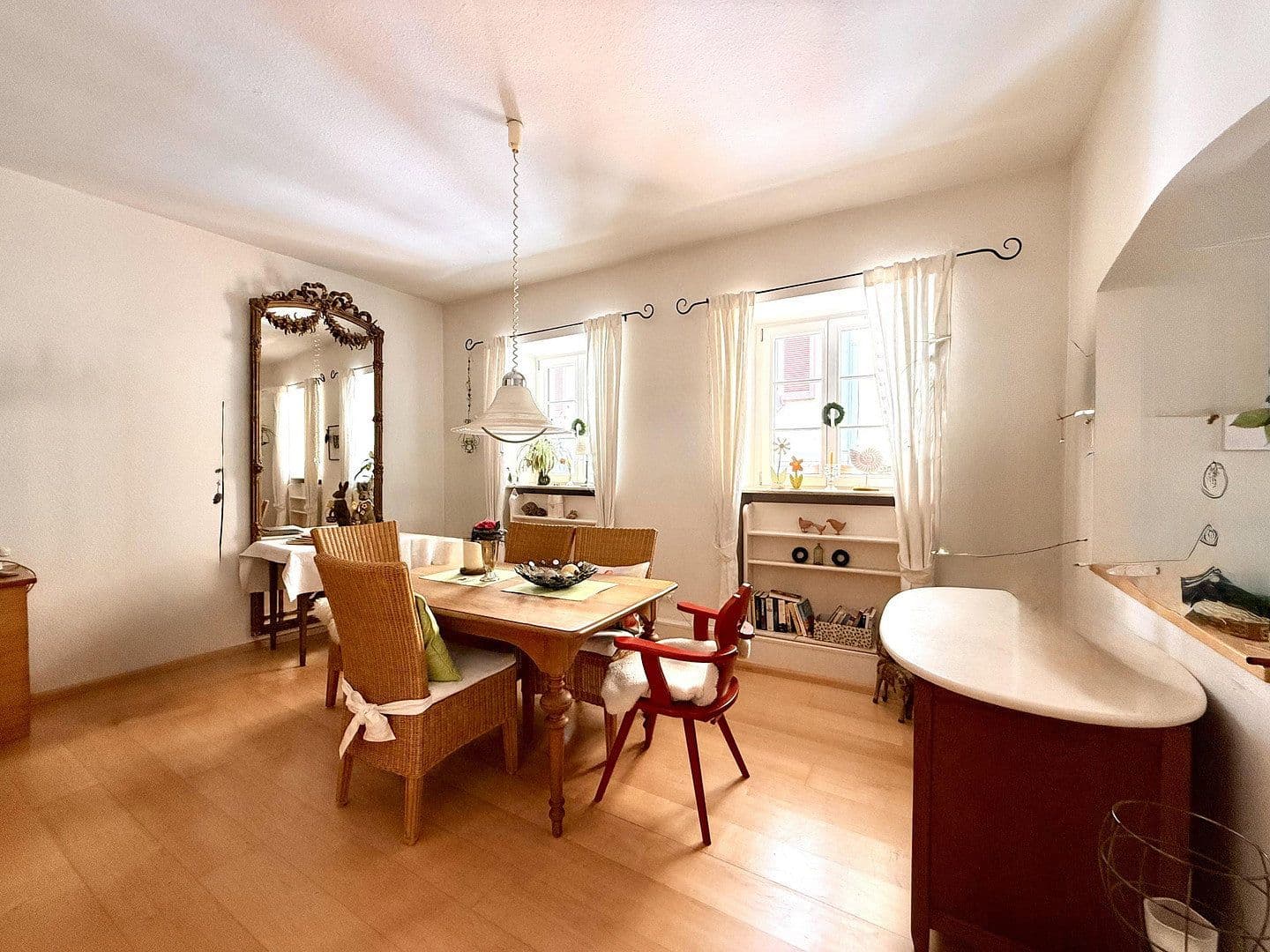 Pronájem bytu 4+1 121 m², Staufen im Breisgau, Bádensko-Württembersko Pronájem bytu 4+1 121 m², Staufen im Breisgau, Bádensko-Württembersko