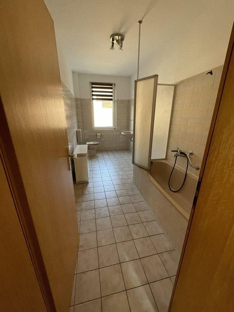 Pronájem bytu 3+1 72 m², Hauptstr. 34, Helmstedt, Dolní Sasko Pronájem bytu 3+1 72 m², Hauptstr. 34, Helmstedt, Dolní Sasko