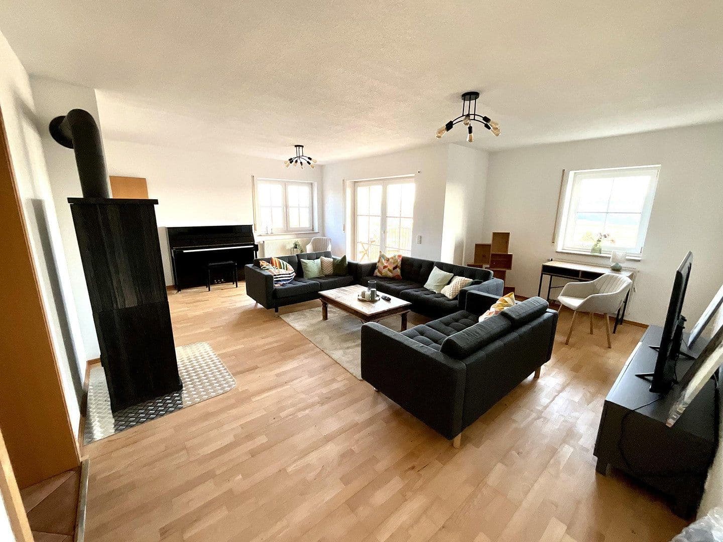 Prodej domu 217 m², pozemek 8.197 m², Langenzenn, Bavorsko Prodej domu 217 m², pozemek 8.197 m², Langenzenn, Bavorsko