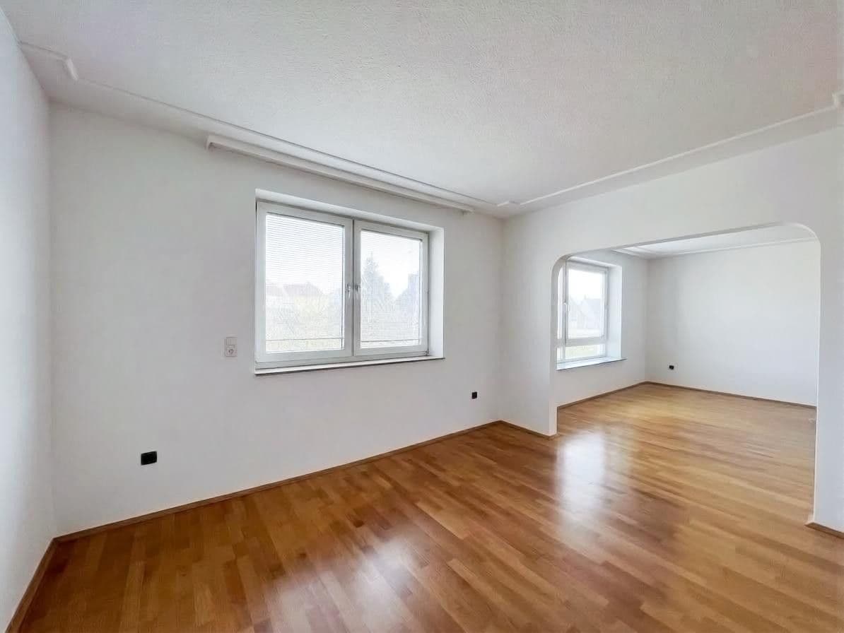 Prodej domu 192 m², pozemek 440 m², Fuldabrück, Hessen Prodej domu 192 m², pozemek 440 m², Fuldabrück, Hessen