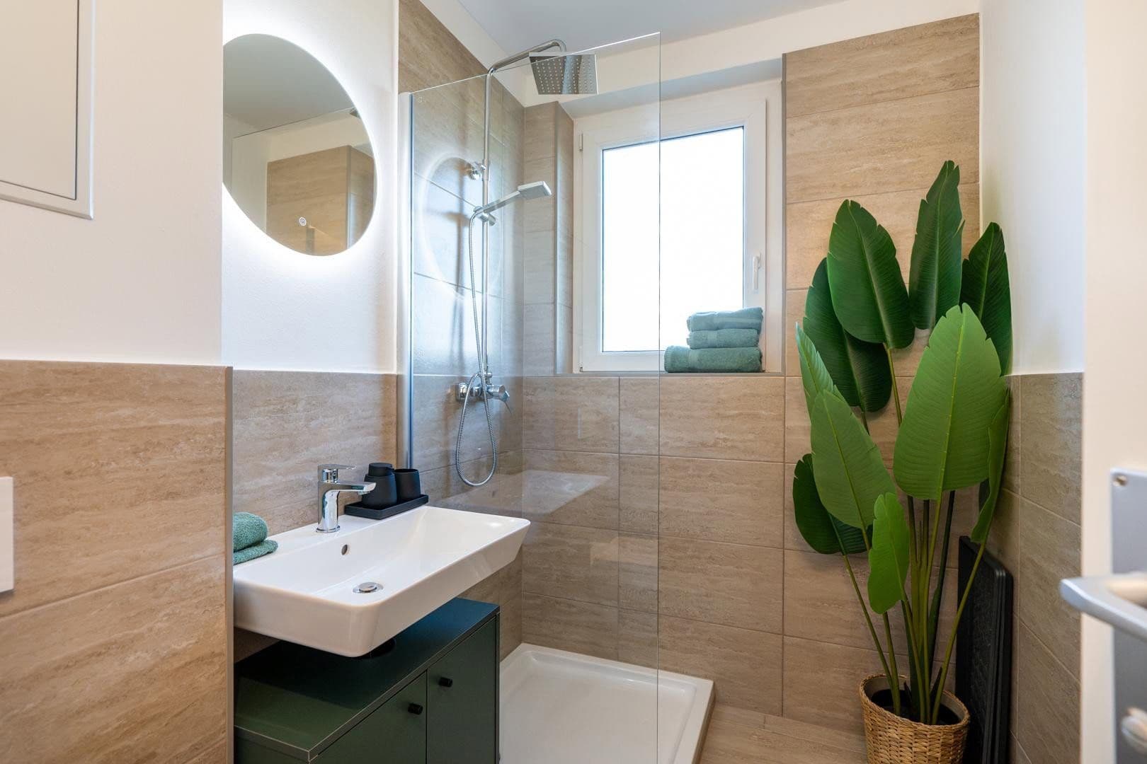 Pronájem bytu 1+1 25 m², Kleingmainer Gasse, Salzburg, Salcbursko Pronájem bytu 1+1 25 m², Kleingmainer Gasse, Salzburg, Salcbursko