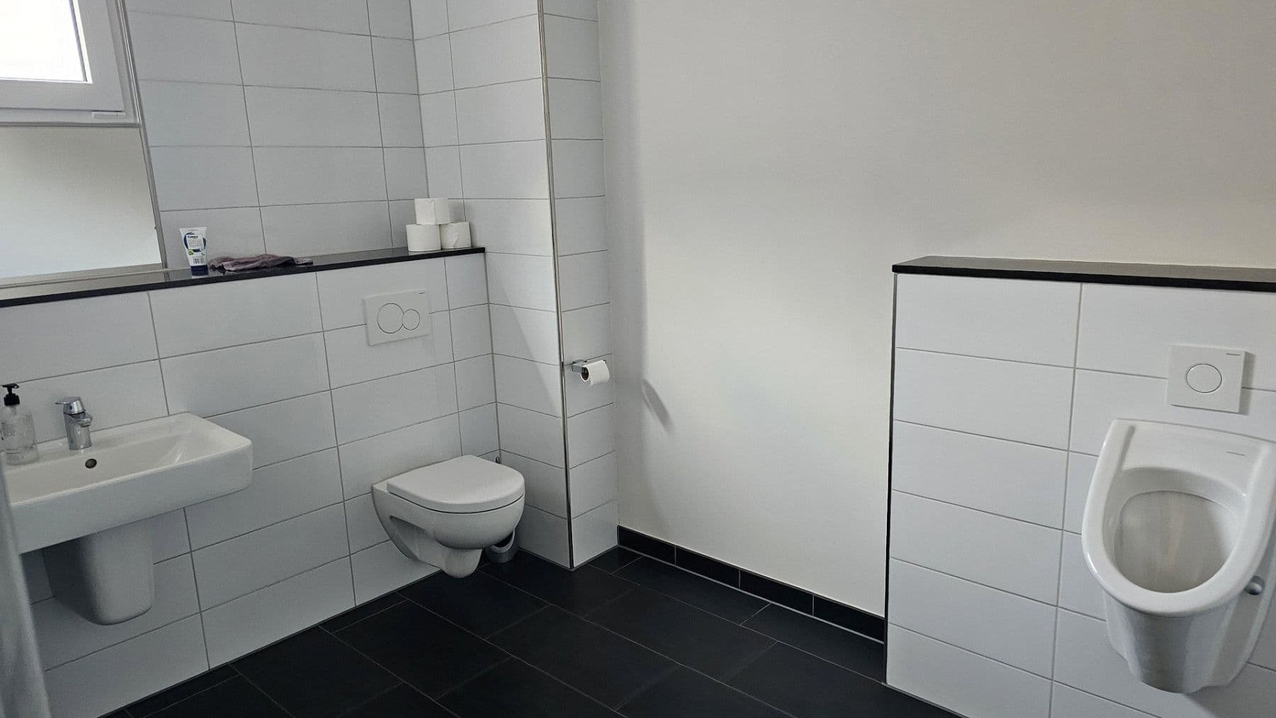 Pronájem nebytového prostoru 4.760 m², Willich, Severní Porýní-Vestfálsko Pronájem nebytového prostoru 4.760 m², Willich, Severní Porýní-Vestfálsko