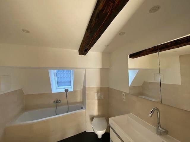 Pronájem bytu 3+kk 85 m², Schmalestr.1, Wiernsheim, Bádensko-Württembersko Pronájem bytu 3+kk 85 m², Schmalestr.1, Wiernsheim, Bádensko-Württembersko