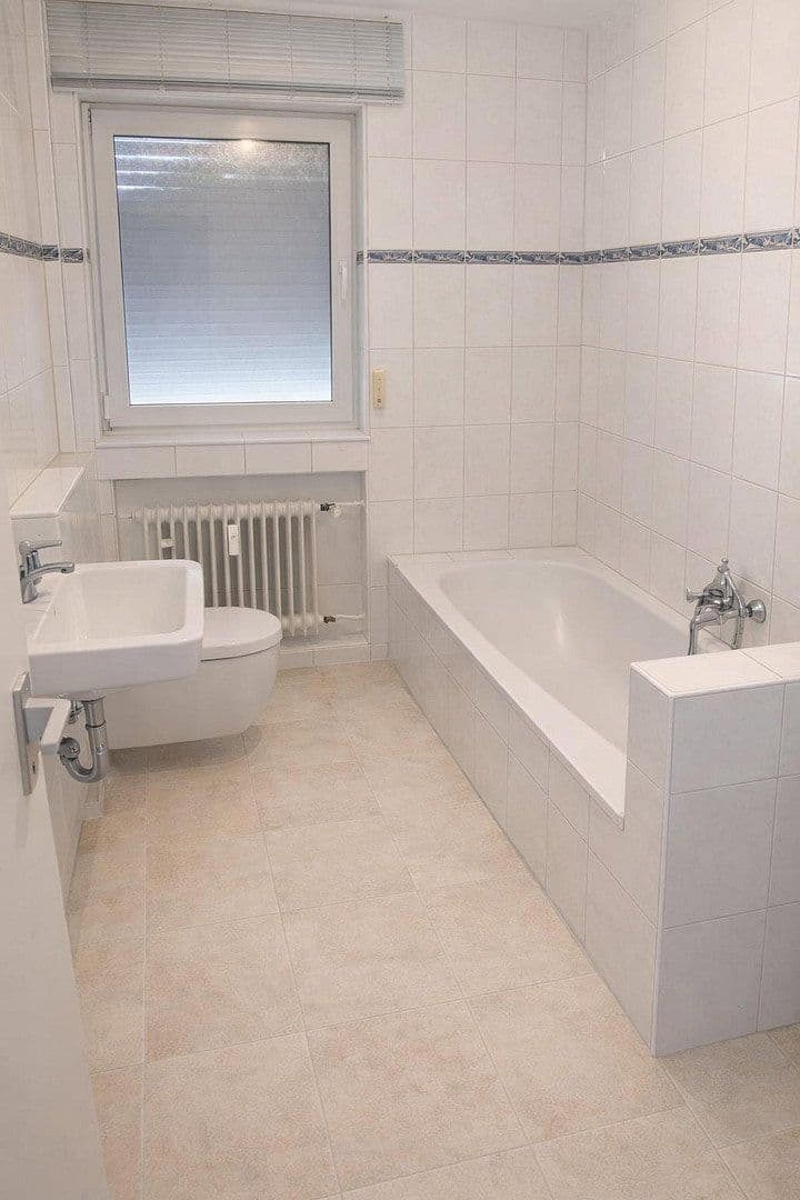 Pronájem bytu 3+1 79 m², Goethestraße 2, Heusenstamm, Hessen Pronájem bytu 3+1 79 m², Goethestraße 2, Heusenstamm, Hessen