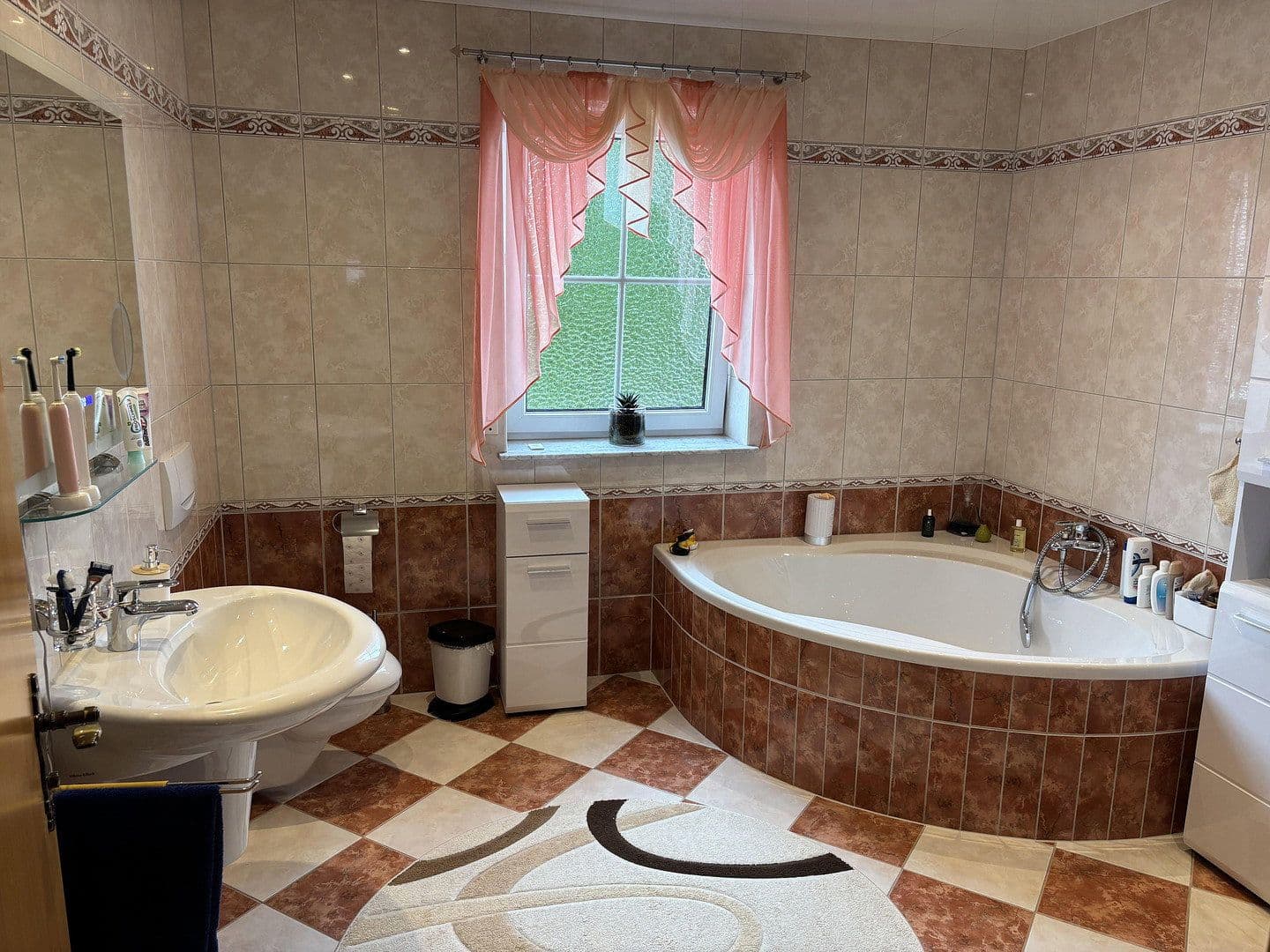 Prodej domu 235 m², pozemek 363 m², Dorsheim, Porýní-Falc Prodej domu 235 m², pozemek 363 m², Dorsheim, Porýní-Falc