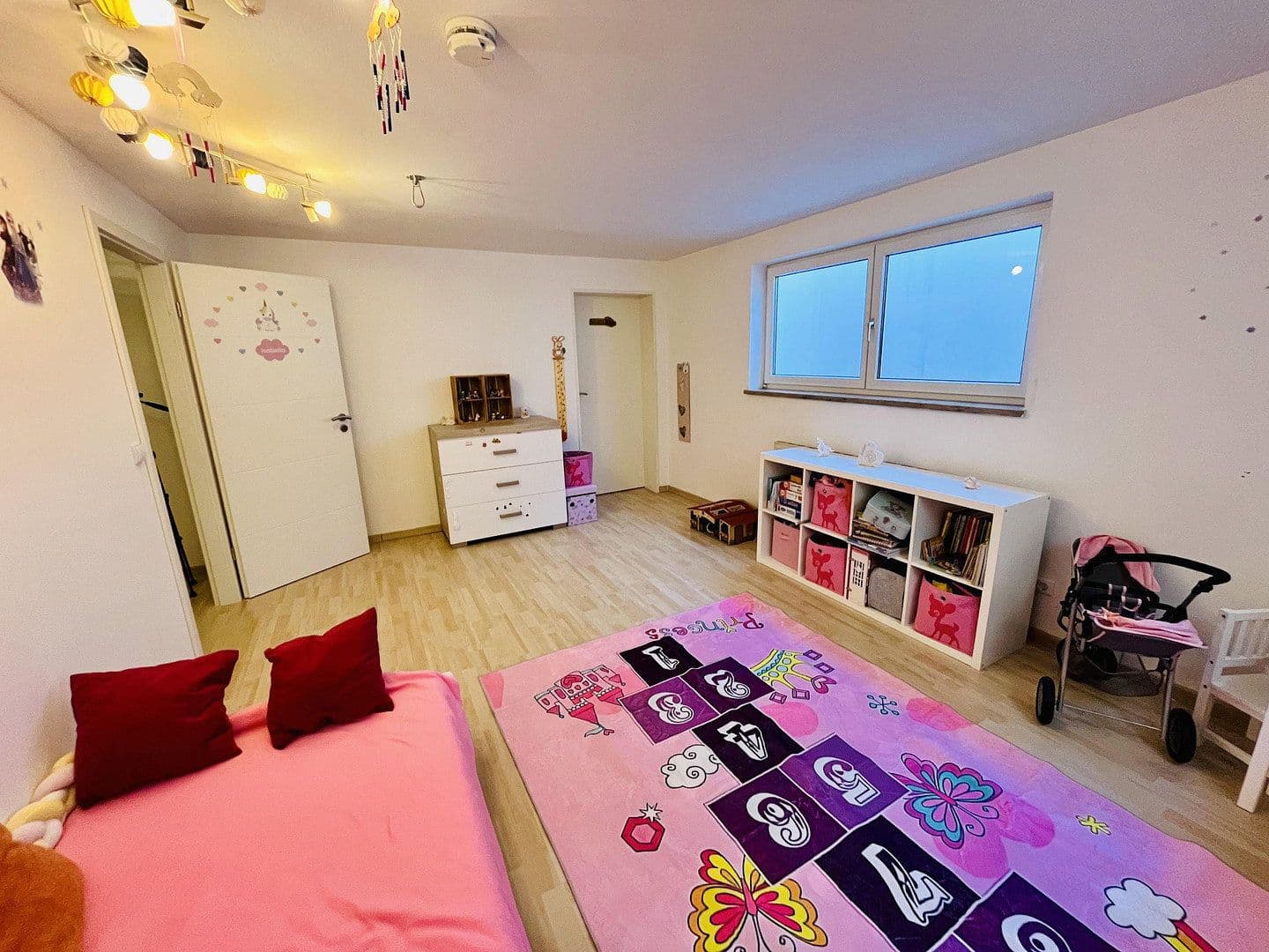 Pronájem bytu 3+1 105 m², Gilching, Bavorsko Pronájem bytu 3+1 105 m², Gilching, Bavorsko