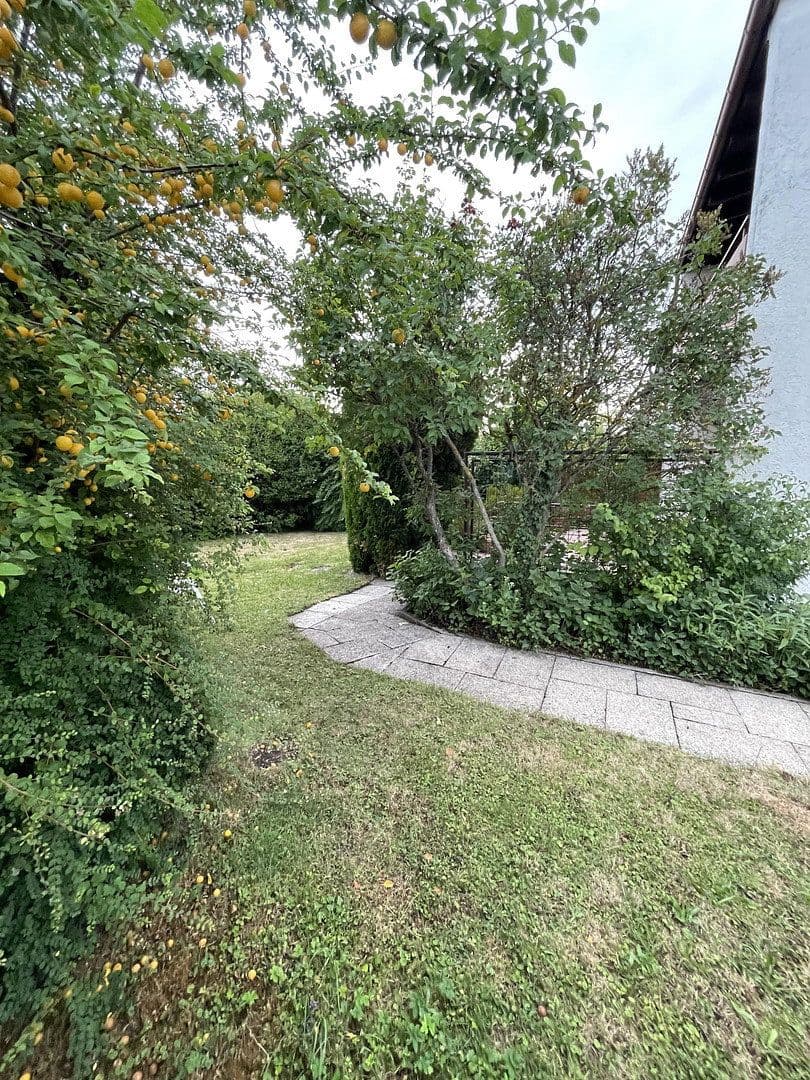 Prodej domu 92 m², pozemek 471 m², Silberdistelweg 18, Reutlingen, Bádensko-Württembersko Prodej domu 92 m², pozemek 471 m², Silberdistelweg 18, Reutlingen, Bádensko-Württembersko