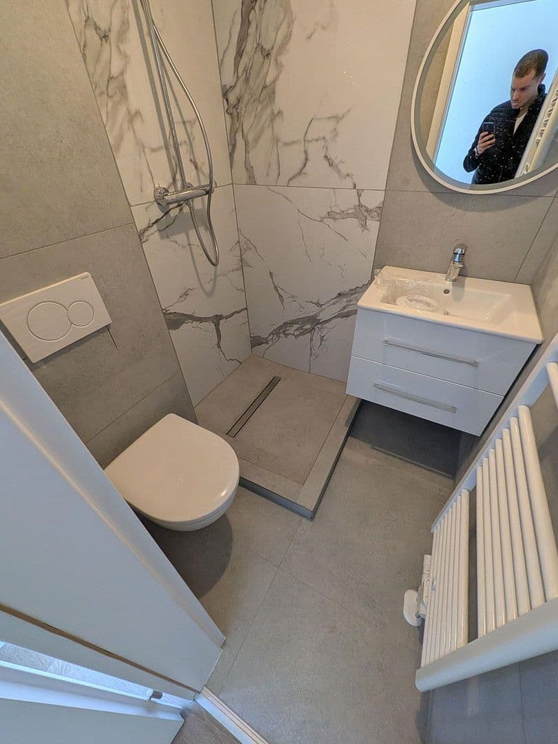 Pronájem bytu 4+1 108 m², Schmidtstraße 8, Rüdesheim am Rhein, Hessen Pronájem bytu 4+1 108 m², Schmidtstraße 8, Rüdesheim am Rhein, Hessen