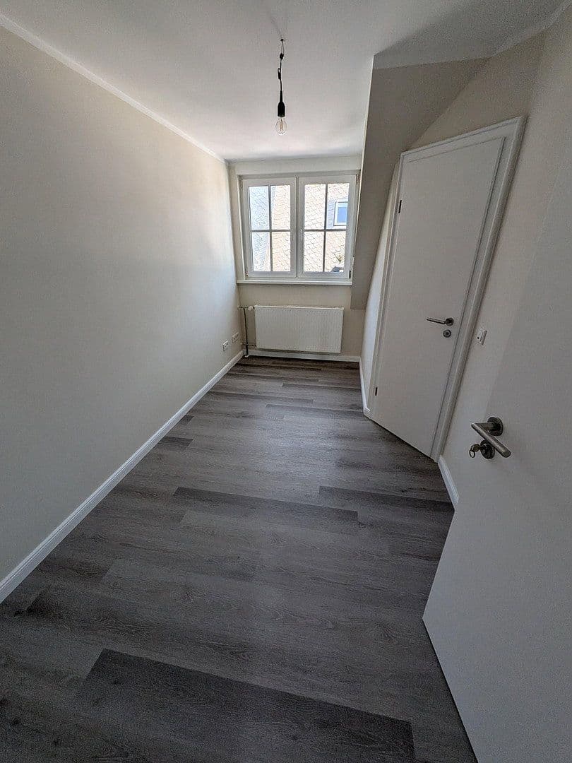 Pronájem bytu 4+1 108 m², Schmidtstraße 8, Rüdesheim am Rhein, Hessen Pronájem bytu 4+1 108 m², Schmidtstraße 8, Rüdesheim am Rhein, Hessen