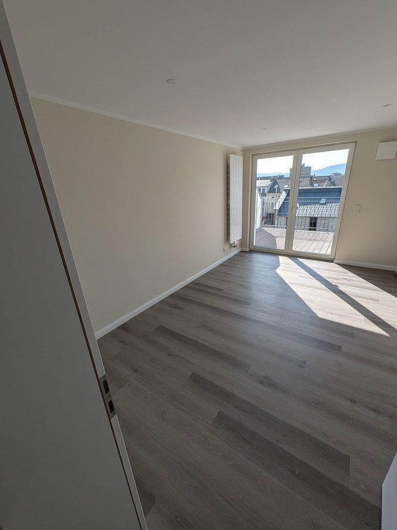 Pronájem bytu 4+1 108 m², Schmidtstraße 8, Rüdesheim am Rhein, Hessen Pronájem bytu 4+1 108 m², Schmidtstraße 8, Rüdesheim am Rhein, Hessen
