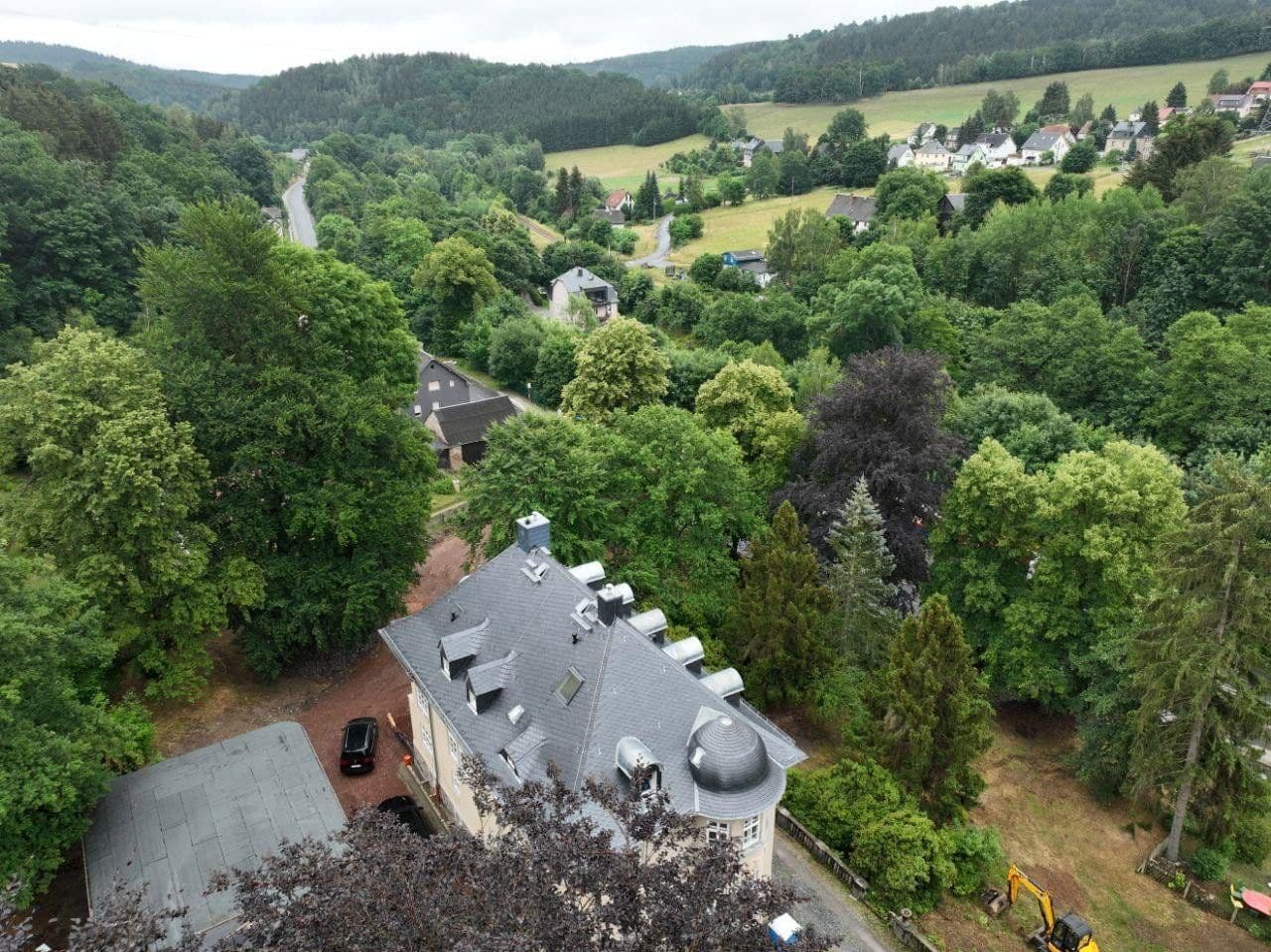 Pronájem domu 140 m², pozemek 3.000 m², Eibenberger Str 25A, Burkhardtsdorf, Sasko Pronájem domu 140 m², pozemek 3.000 m², Eibenberger Str 25A, Burkhardtsdorf, Sasko