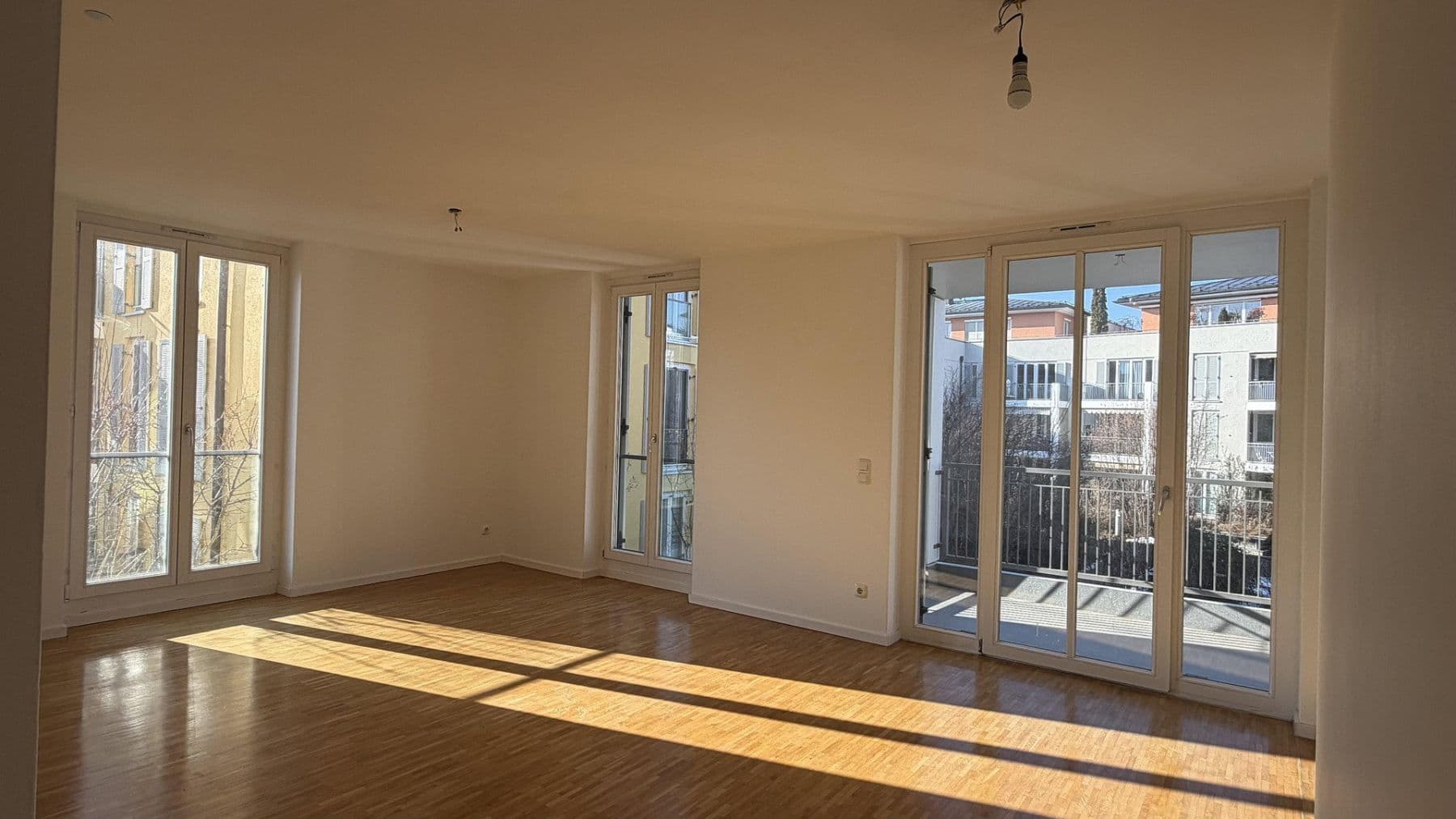 Prodej bytu 4+1 92 m², München, Bavorsko Prodej bytu 4+1 92 m², München, Bavorsko