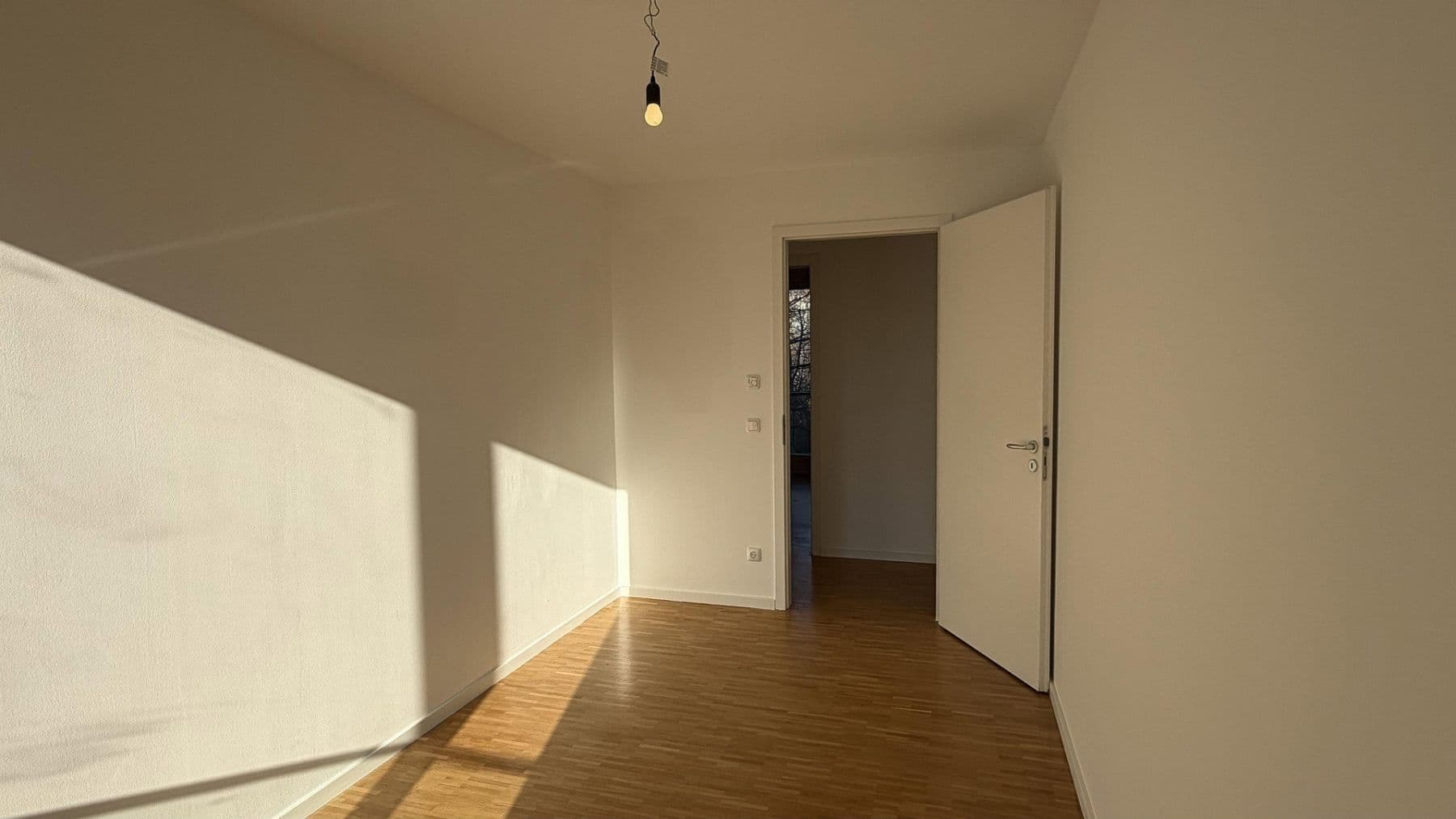 Prodej bytu 4+1 92 m², München, Bavorsko Prodej bytu 4+1 92 m², München, Bavorsko