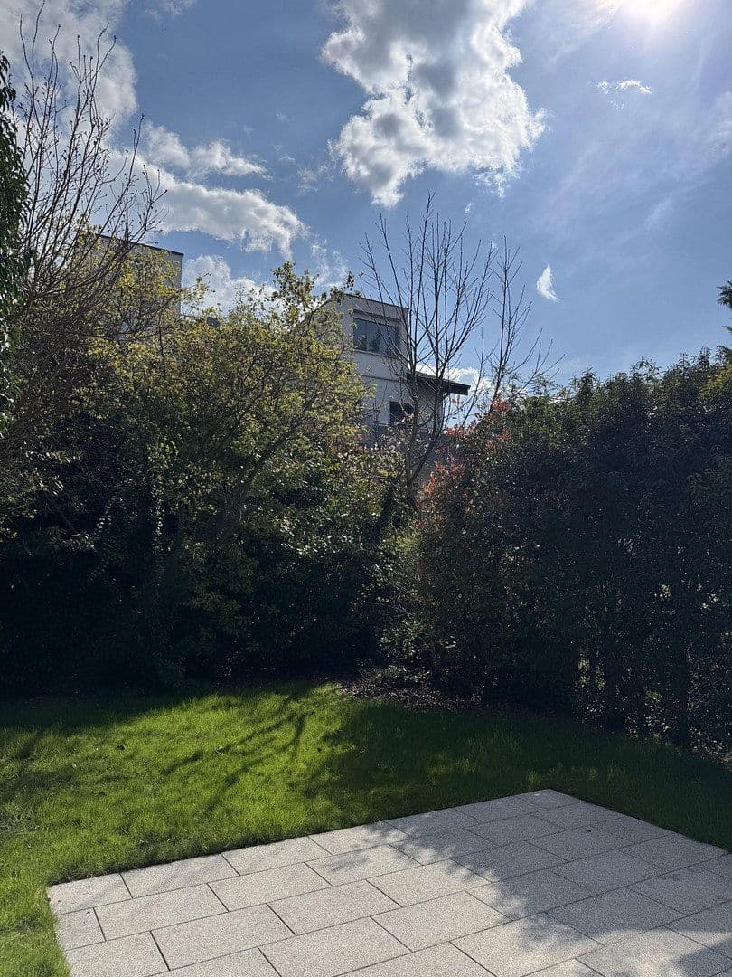 Pronájem domu 189 m², pozemek 343 m², Im Brünnel 26A, Hirschberg an der Bergstraße, Bádensko-Württembersko Pronájem domu 189 m², pozemek 343 m², Im Brünnel 26A, Hirschberg an der Bergstraße, Bádensko-Württembersko