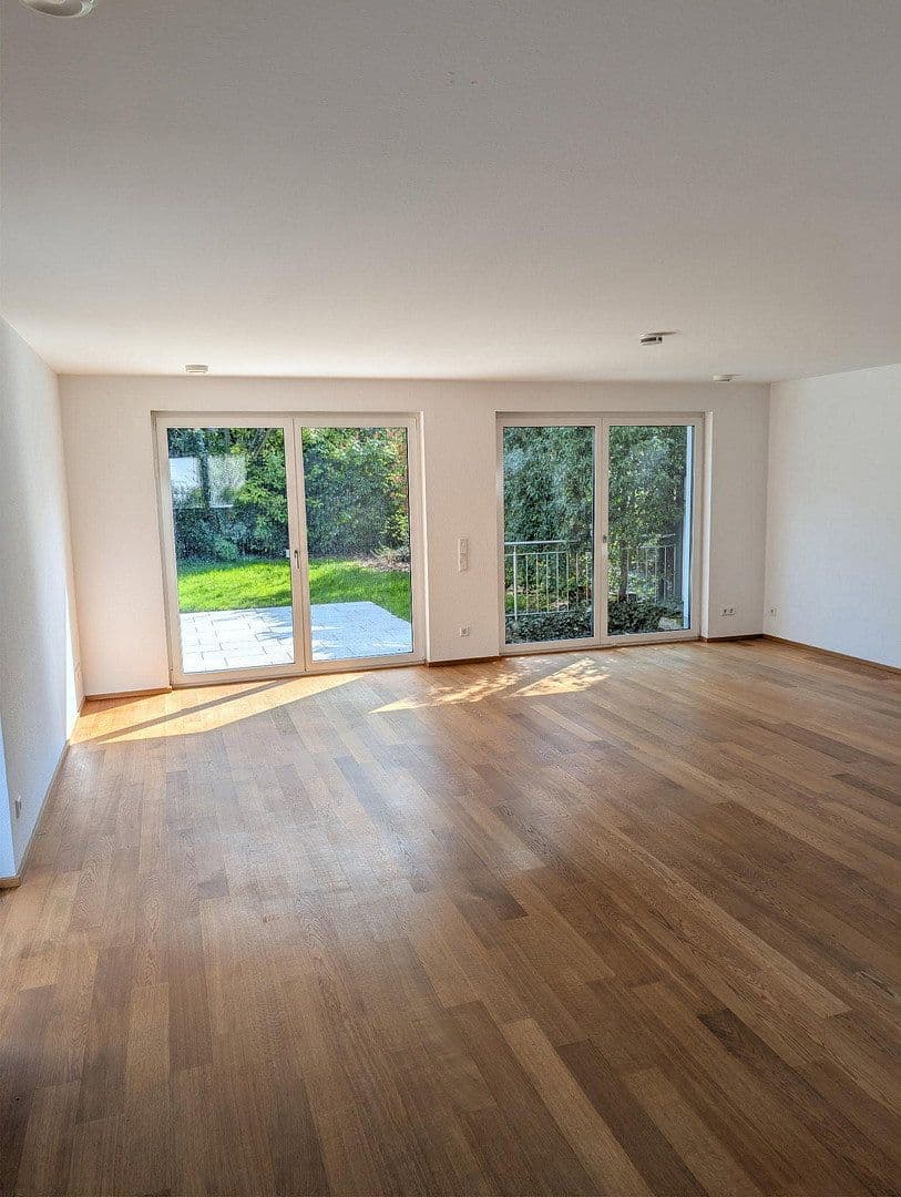 Pronájem domu 189 m², pozemek 343 m², Im Brünnel 26A, Hirschberg an der Bergstraße, Bádensko-Württembersko Pronájem domu 189 m², pozemek 343 m², Im Brünnel 26A, Hirschberg an der Bergstraße, Bádensko-Württembersko