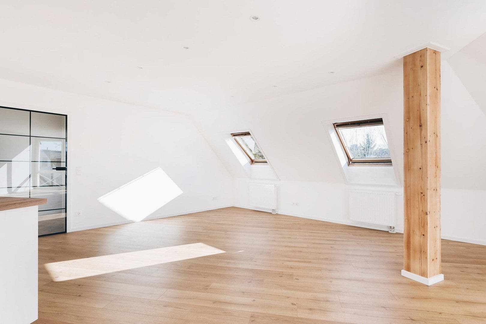 Prodej bytu 2+1 71 m², Meußlitzer Straße, Dresden, Sasko Prodej bytu 2+1 71 m², Meußlitzer Straße, Dresden, Sasko