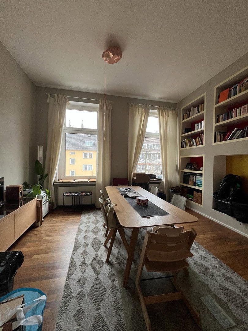 Pronájem bytu 2+kk 95 m², Moltkestraße 127, Köln, Severní Porýní-Vestfálsko Pronájem bytu 2+kk 95 m², Moltkestraße 127, Köln, Severní Porýní-Vestfálsko