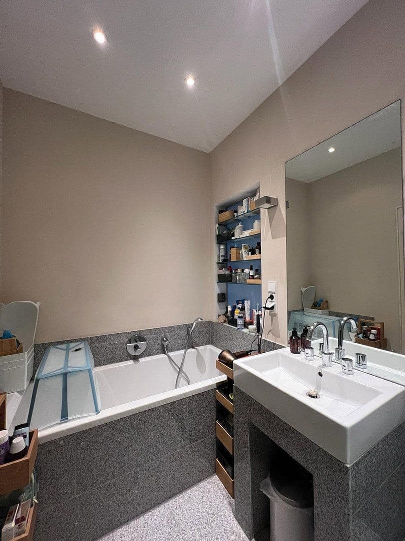 Pronájem bytu 2+kk 95 m², Moltkestraße 127, Köln, Severní Porýní-Vestfálsko Pronájem bytu 2+kk 95 m², Moltkestraße 127, Köln, Severní Porýní-Vestfálsko