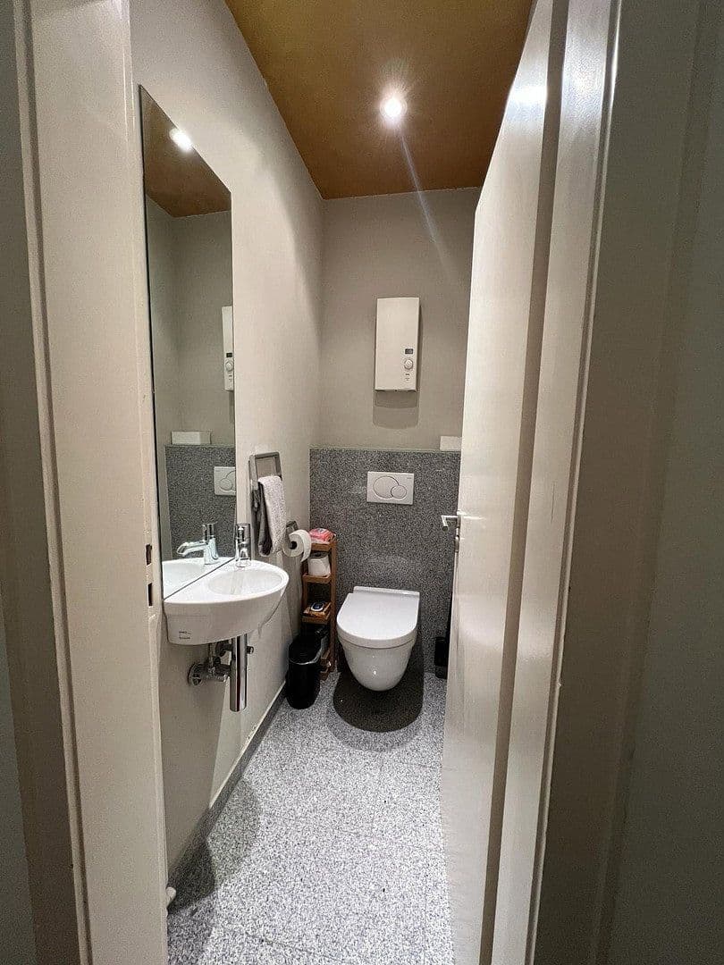 Pronájem bytu 2+kk 95 m², Moltkestraße 127, Köln, Severní Porýní-Vestfálsko Pronájem bytu 2+kk 95 m², Moltkestraße 127, Köln, Severní Porýní-Vestfálsko