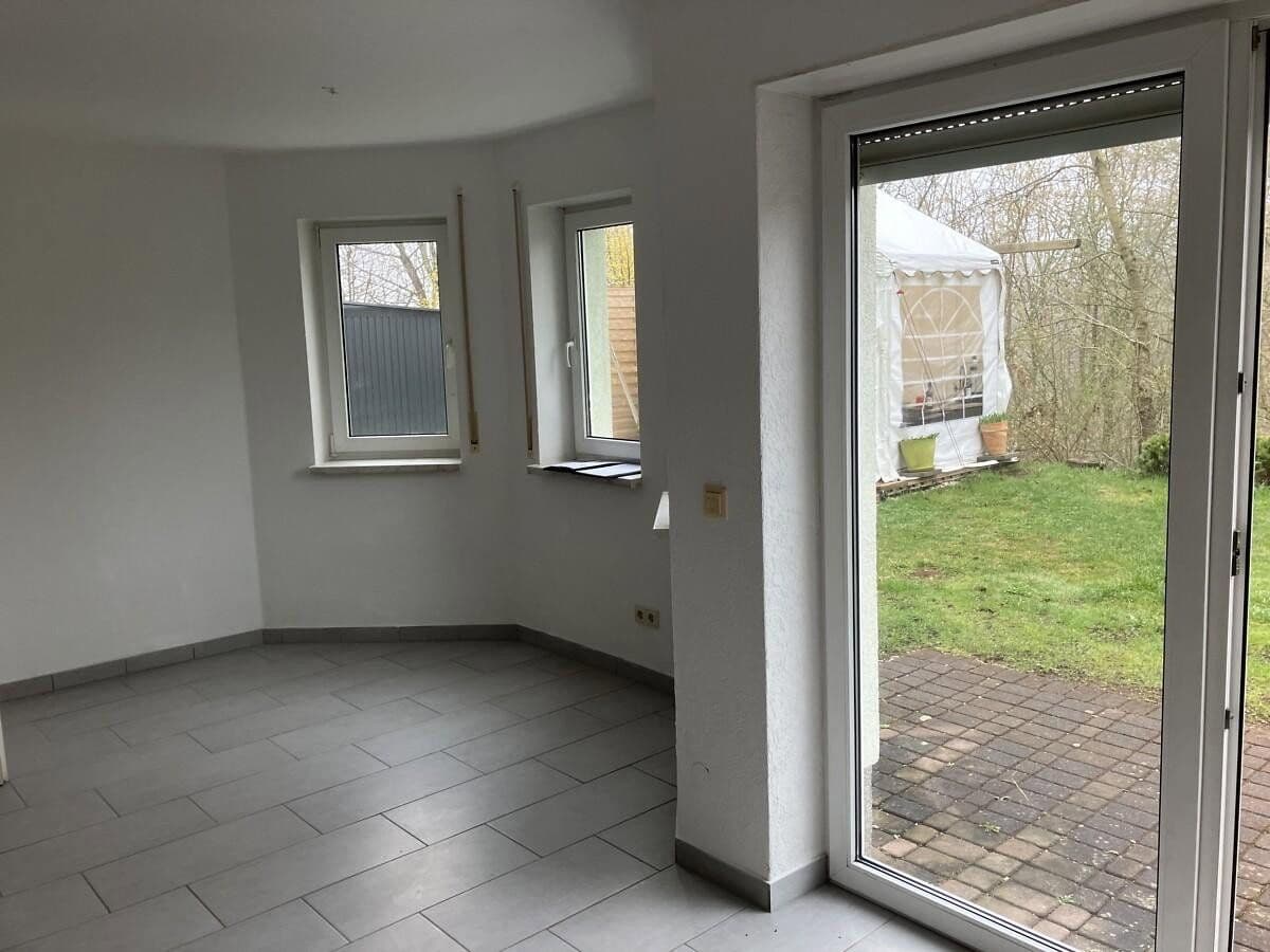 Pronájem bytu 2+1 64 m², Amselweg 22, Lichtenstein/Sachsen, Sasko Pronájem bytu 2+1 64 m², Amselweg 22, Lichtenstein/Sachsen, Sasko