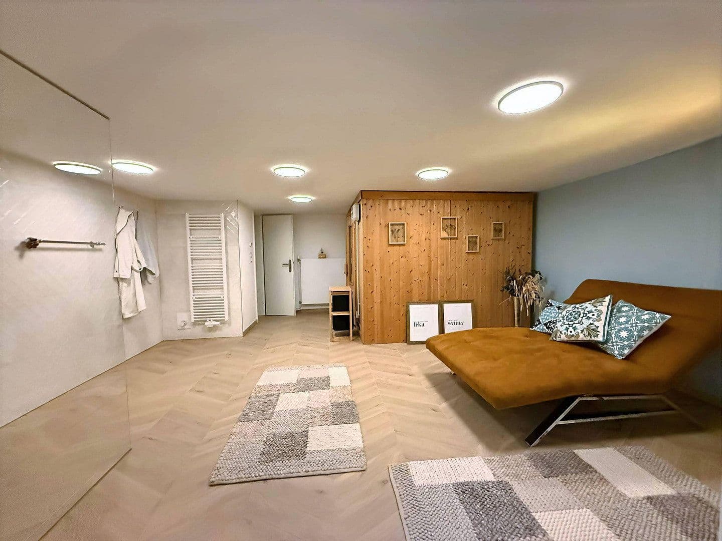 Prodej domu 295 m², pozemek 1.070 m², Bremen, Bremen Prodej domu 295 m², pozemek 1.070 m², Bremen, Bremen