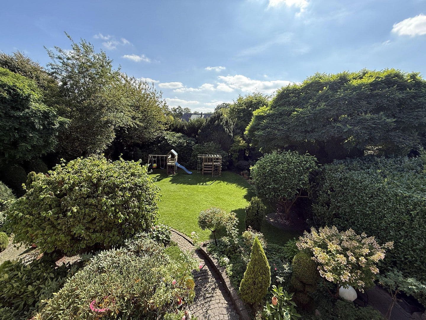 Prodej domu 295 m², pozemek 1.070 m², Bremen, Bremen Prodej domu 295 m², pozemek 1.070 m², Bremen, Bremen