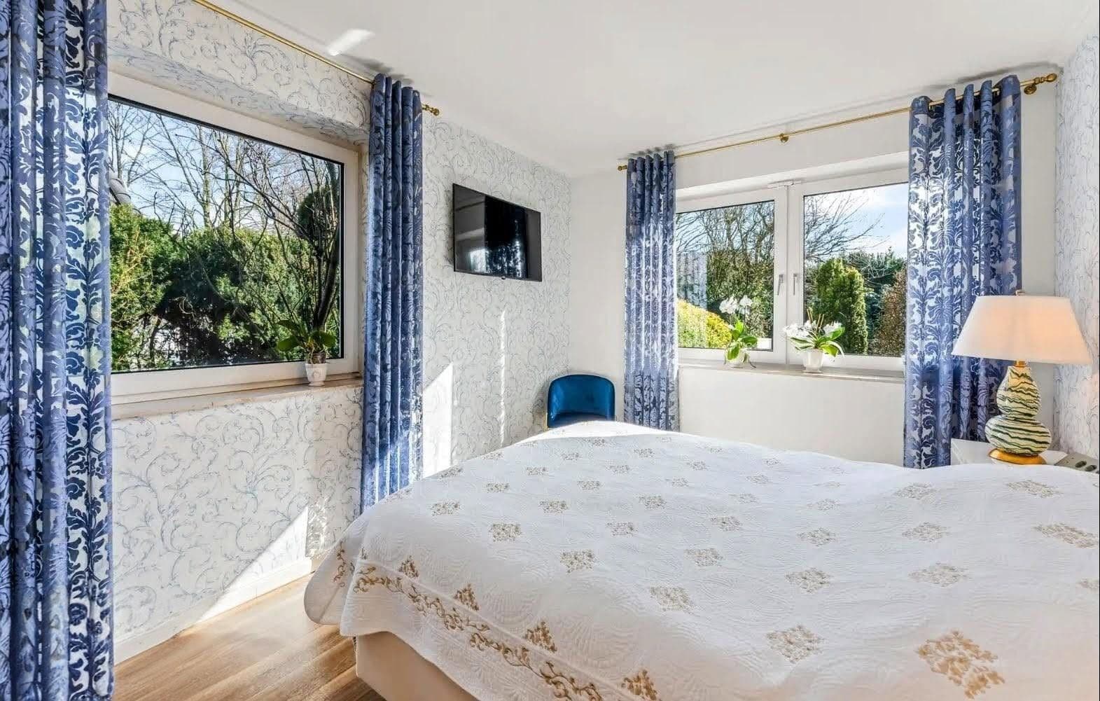 Prodej domu 295 m², pozemek 1.070 m², Bremen, Bremen Prodej domu 295 m², pozemek 1.070 m², Bremen, Bremen