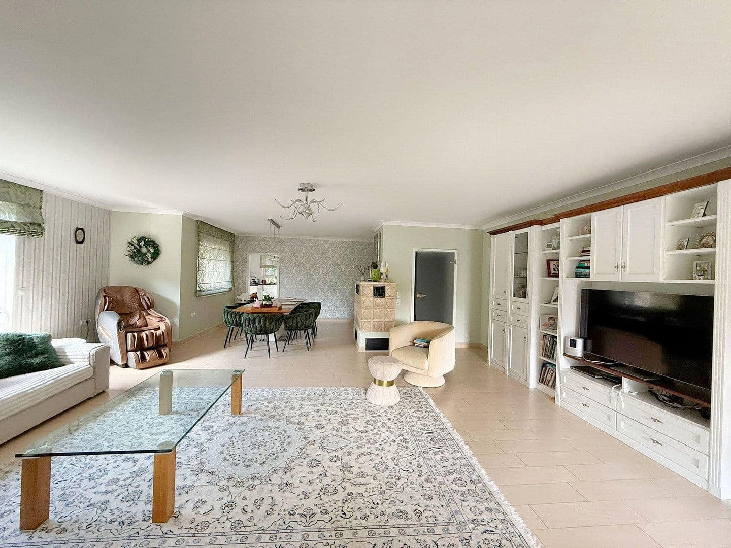 Prodej domu 295 m², pozemek 1.070 m², Bremen, Bremen Prodej domu 295 m², pozemek 1.070 m², Bremen, Bremen